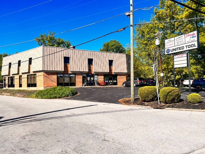 Primary Photo Of 851 Ohio Pike, Cincinnati Office For Lease