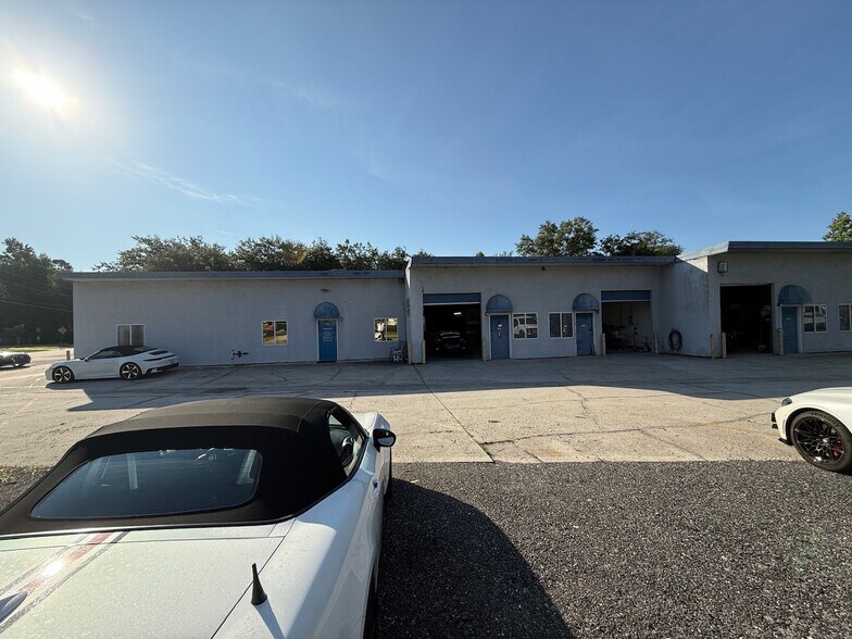 More Photos Of 5508 Benchmark Ln, Sanford Warehouse For Sale