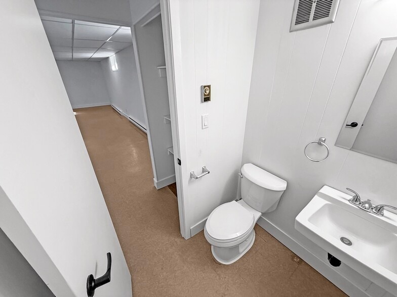 More Photos Of 364 Regent St, Orillia Religious Facility For Sale