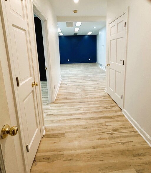 More Photos Of 50 Lenox Pointe NE, Atlanta Medical For Lease