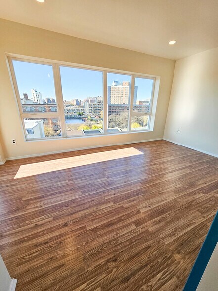 More Photos Of 686 Eagle Ave, Bronx Apartments For Sale
