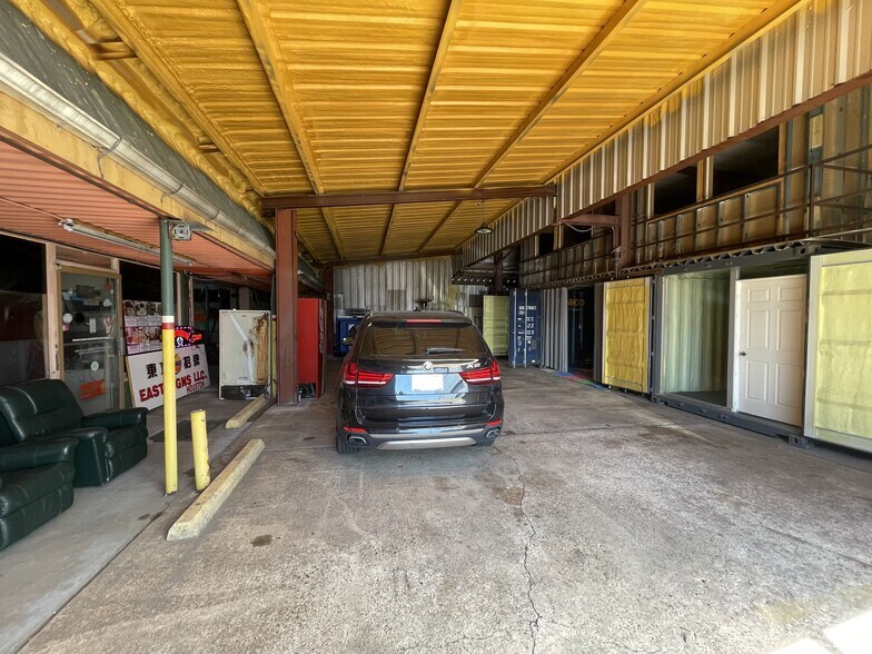 More Photos Of 7636 Clarewood Dr, Houston Industrial For Sale