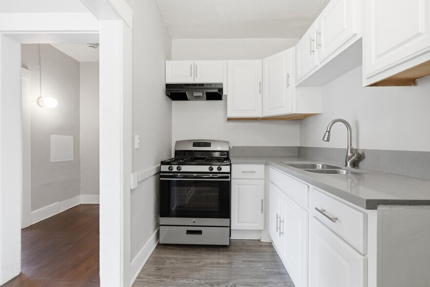 More Photos Of , Los Angeles Multifamily For Sale