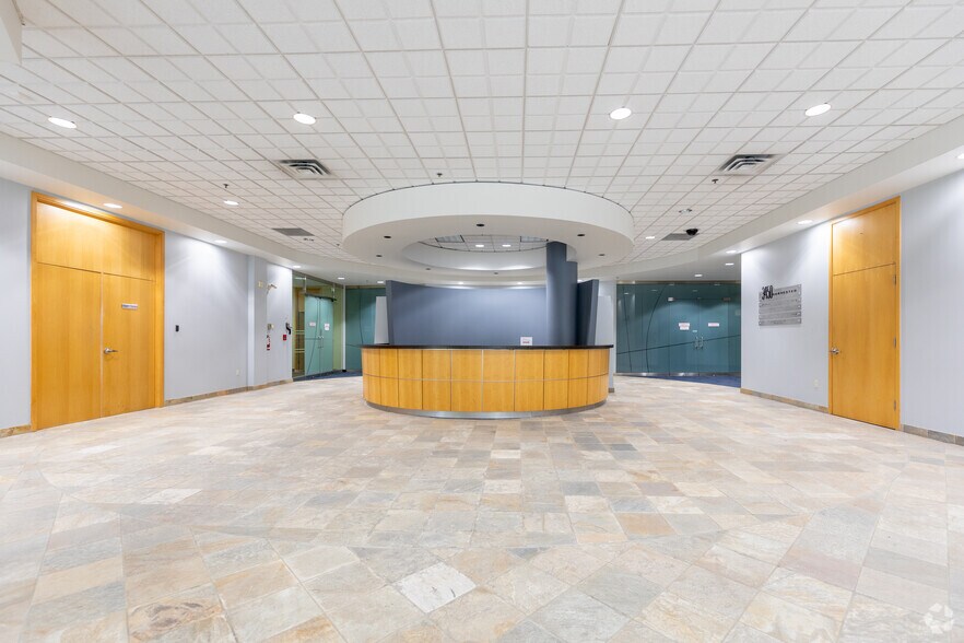 More Photos Of 3450 Harvester Rd, Burlington Light Manufacturing For Lease