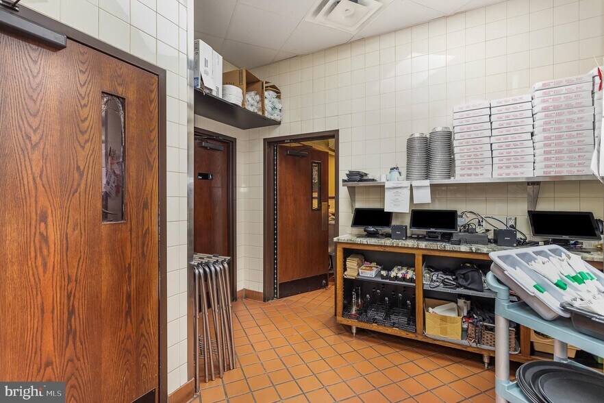 More Photos Of 132 W Main St, Westminster Restaurant For Sale