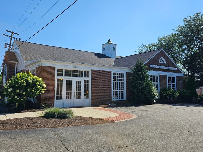 More Photos Of 15808 Chagrin Blvd, Shaker Heights Office For Sale