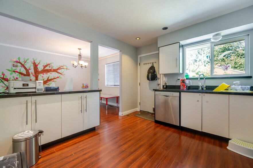 More Photos Of 32533 Ptarmigan Dr, Mission Daycare Center For Sale