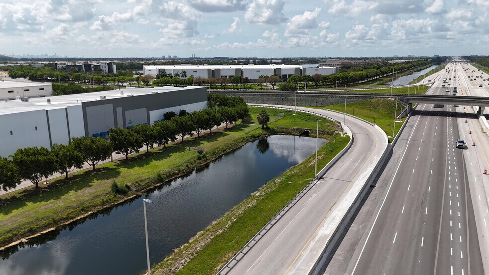 More Photos Of 11601 NW 107th St, Miami Warehouse For Lease