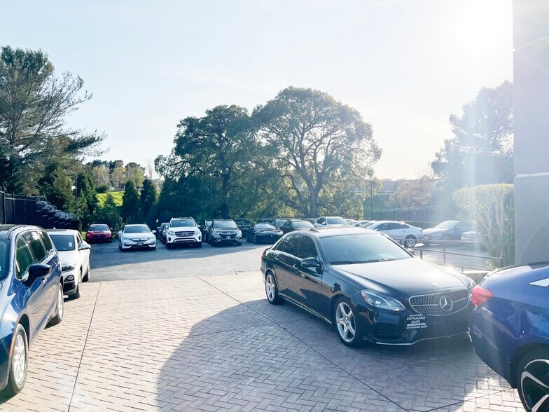 More Photos Of 3219 Auto Plaza, Richmond Office For Lease