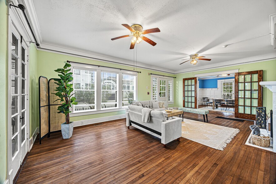 More Photos Of 1723 25th St, Galveston Hospitality For Sale