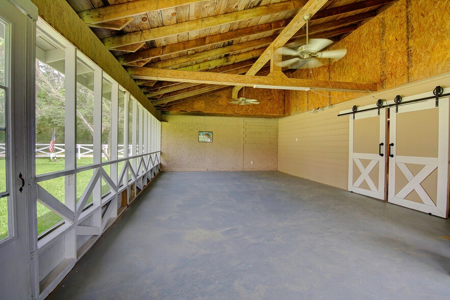 More Photos Of 1270 CR 2293, Cleveland Assisted Living For Sale