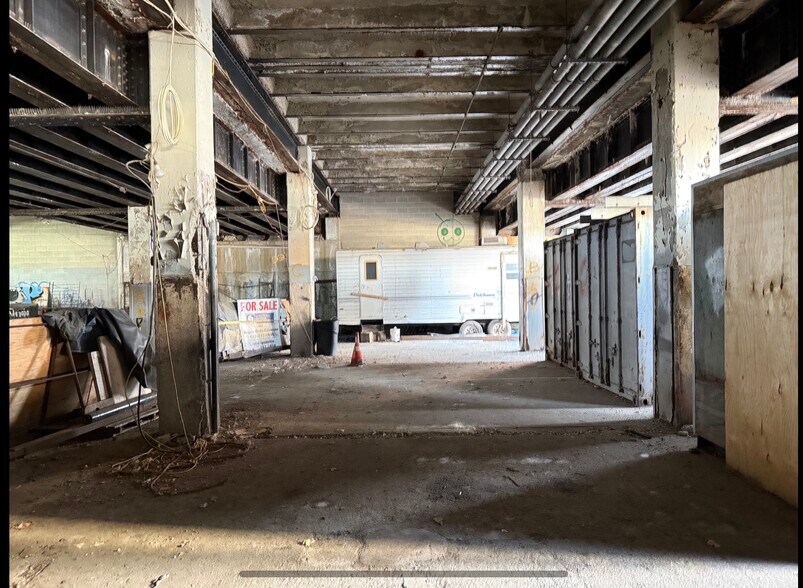 More Photos Of 3-69 Mount Vernon St, Lynn Restaurant For Sale