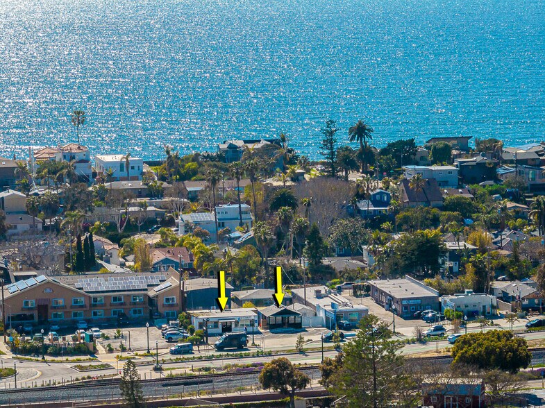 More Photos Of 422 N Coast Highway 101, Encinitas Storefront For Lease