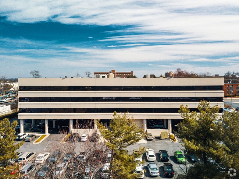 More Photos Of 438 N Frederick Ave, Gaithersburg Medical For Sale