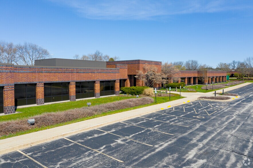 More Photos Of 11925 W Lake Park Dr, Milwaukee Office For Lease