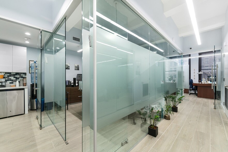 More Photos Of 2 W 46th St, New York Medical For Lease