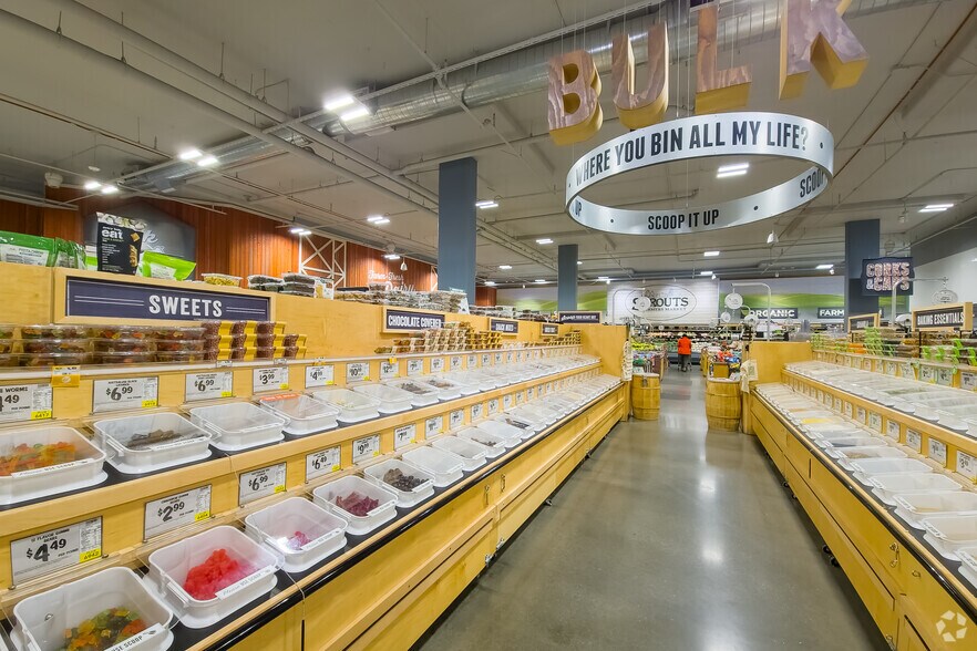 More Photos Of 1302-1342 S La Brea Ave, Los Angeles General Retail For Lease