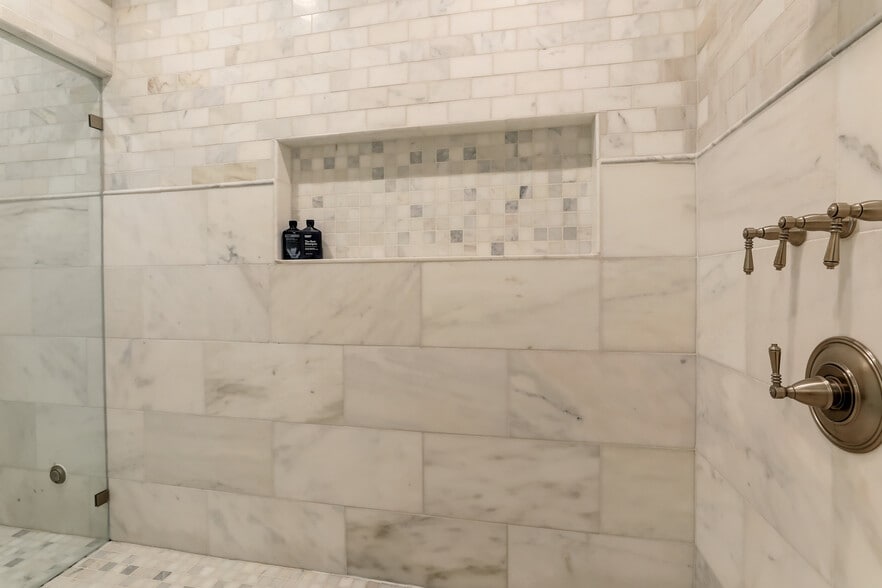 More Photos Of 2972 Lookout Pl NE, Atlanta Office Residential For Sale