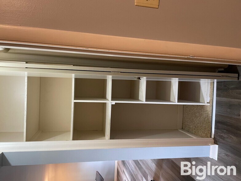 More Photos Of 130 S 5th St, Hebron Apartments For Sale