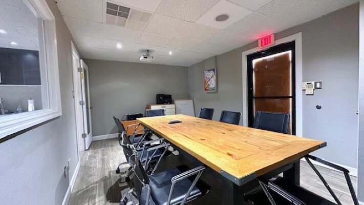 More Photos Of 4751 Conway Rd, Orlando Office For Lease