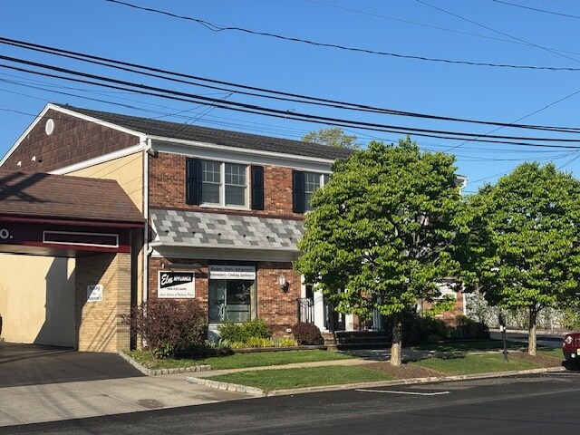 Primary Photo Of 218-220 Elmer St, Westfield Storefront Retail Residential For Lease