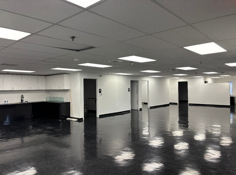 More Photos Of 6682 NW 16th Ter, Fort Lauderdale Warehouse For Lease