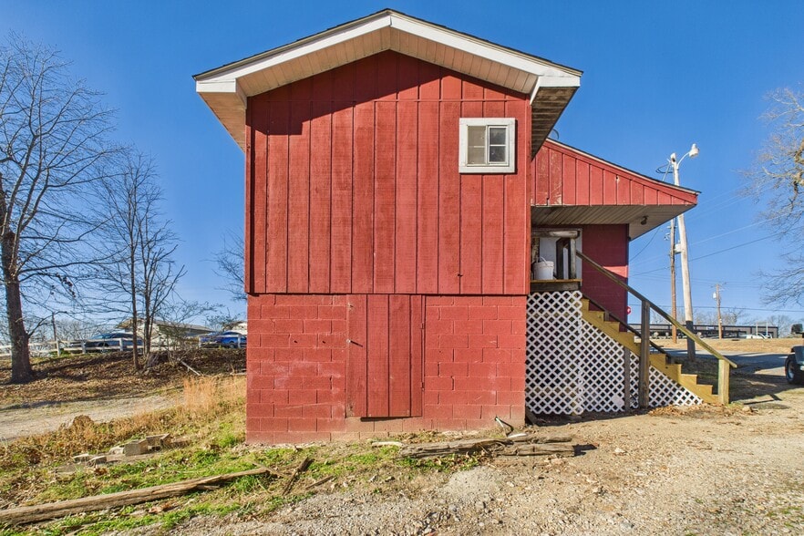 More Photos Of 1603 Central Blvd, Bull Shoals Restaurant For Sale