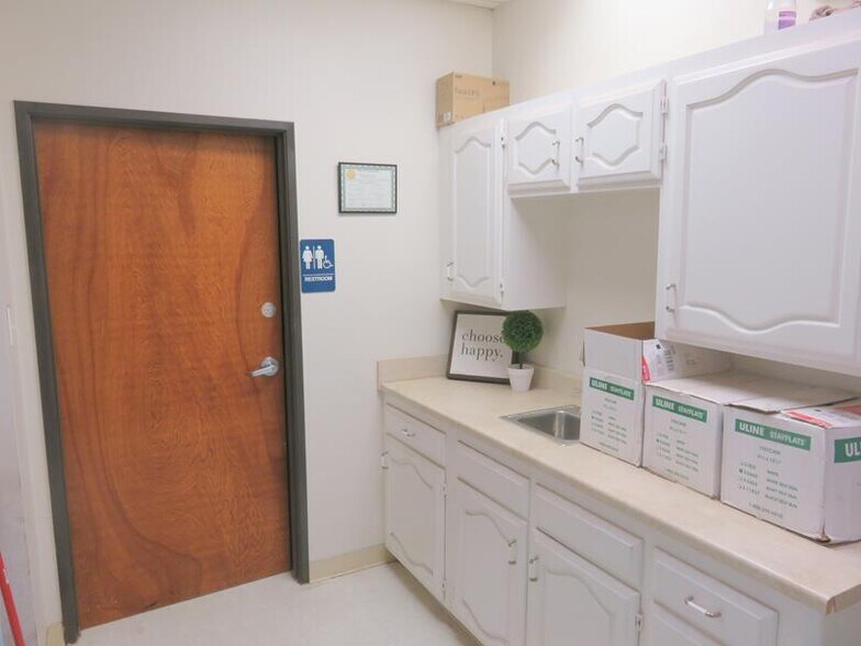 More Photos Of 4900 SE Loop 820, Fort Worth Office For Lease