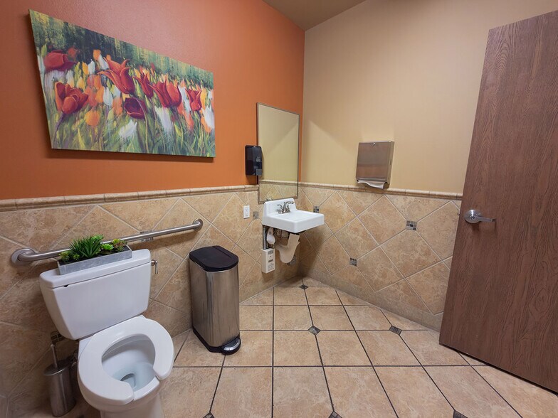 More Photos Of 8708 Spanish Ridge Ave, Las Vegas Office For Sale