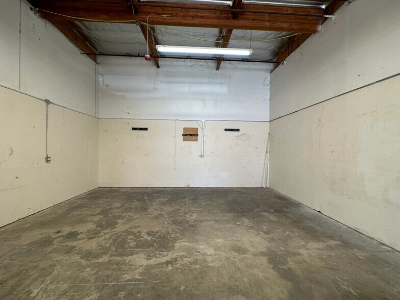 More Photos Of 43214 Black Deer Loop, Temecula Service For Lease