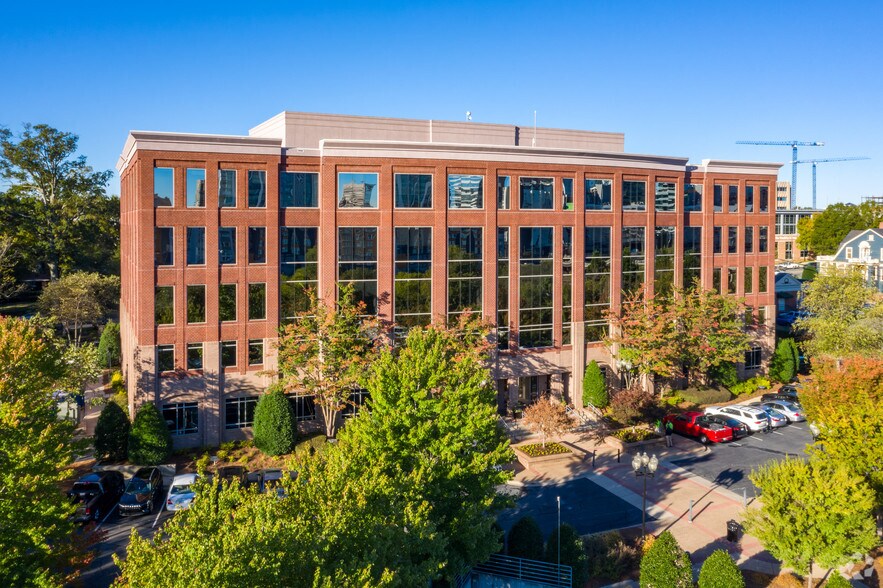 More Photos Of 521 E Morehead St, Charlotte Office Residential For Lease