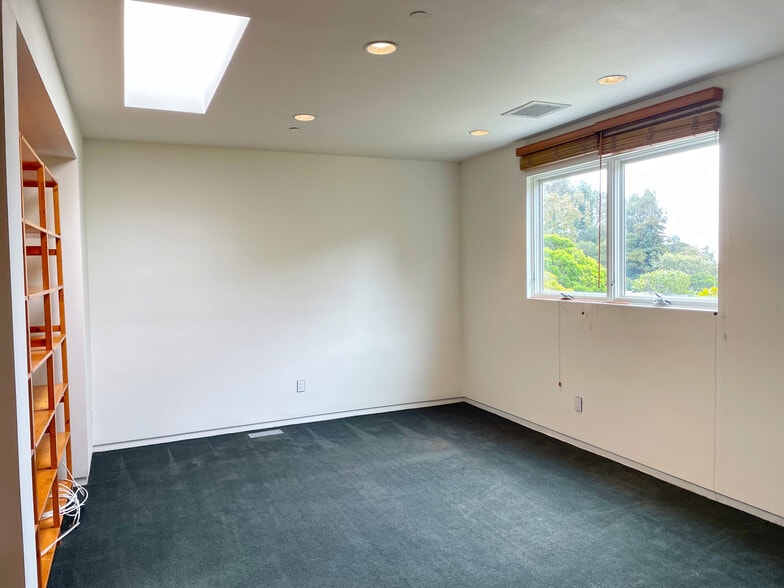 More Photos Of 1505 E Valley Rd, Montecito Loft Creative Space For Lease