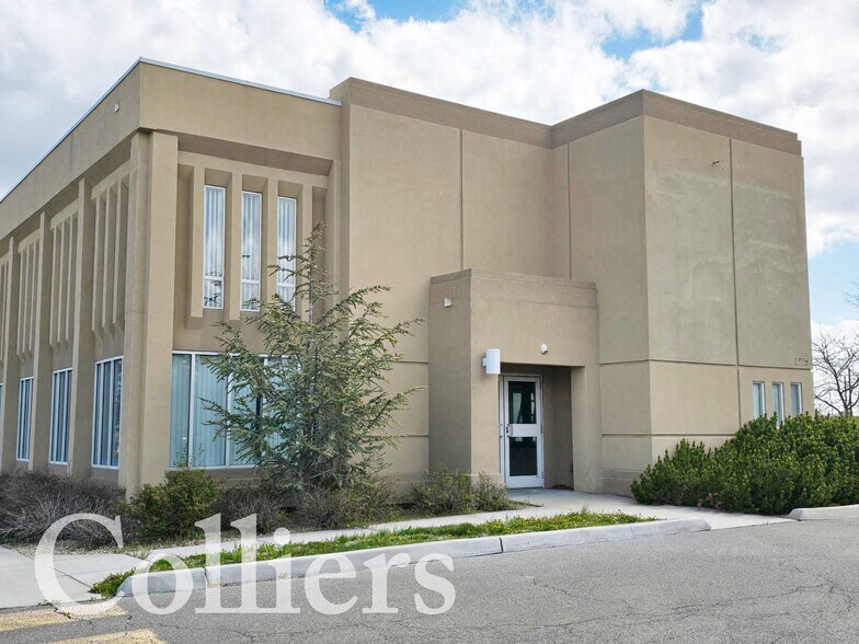 More Photos Of 1715 Pole Line Rd E, Twin Falls General Retail For Sale