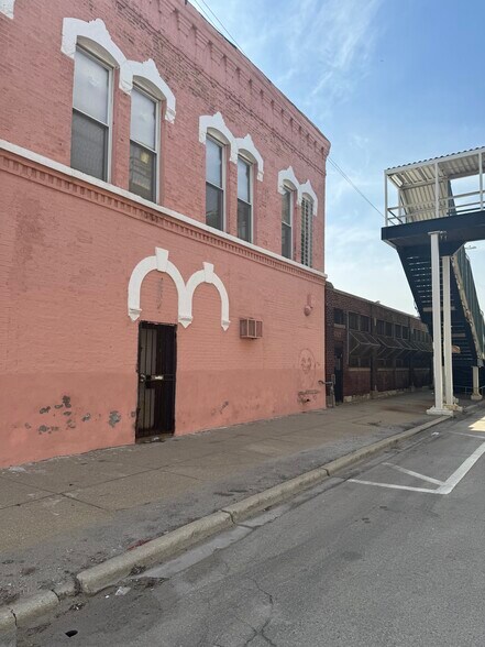 More Photos Of 4709 W Lake St, Chicago Industrial For Sale