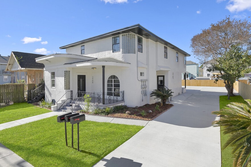 Primary Photo Of 2908 Audubon St, New Orleans Apartments For Sale