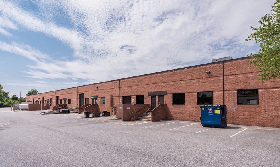 More Photos Of 10540 York Rd, Cockeysville Unknown For Lease