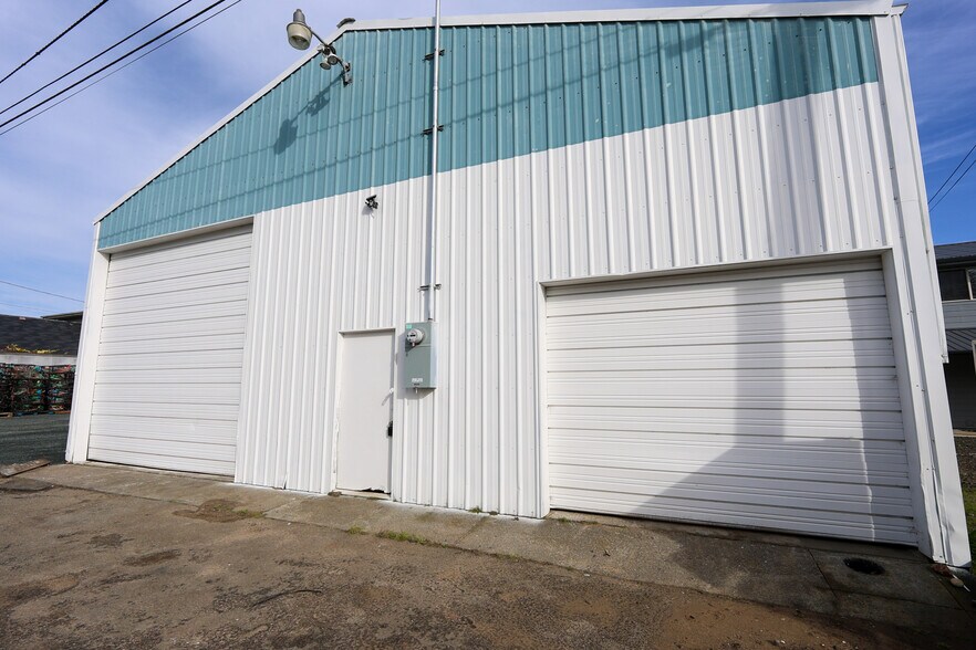 More Photos Of 63355 Charleston Rd, Coos Bay Warehouse For Sale