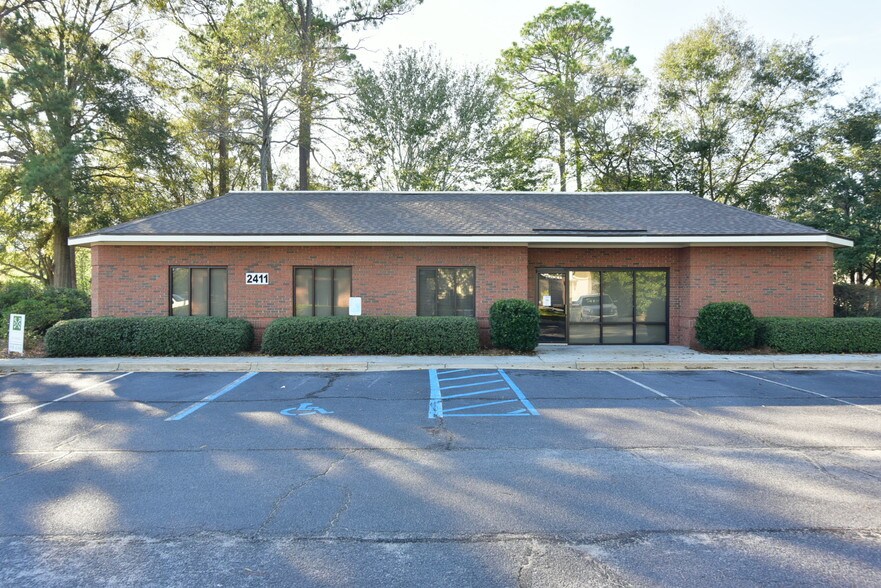 More Photos Of 2411 Westgate Dr, Albany Office For Lease