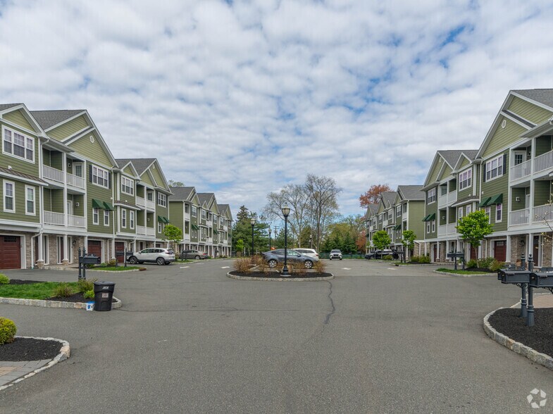 More Photos Of Chaz Way, Fairfield Apartments For Sale