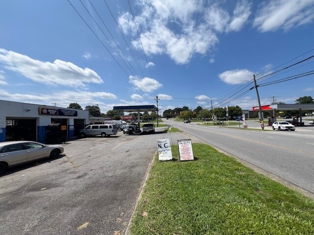 More Photos Of 401 US-70, Connelly Springs General Retail For Sale