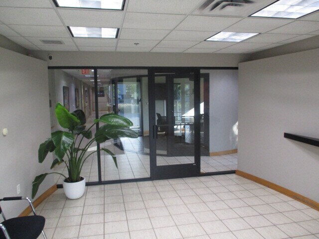 More Photos Of 2900 Northridge Dr NW, Grand Rapids Manufacturing For Sale