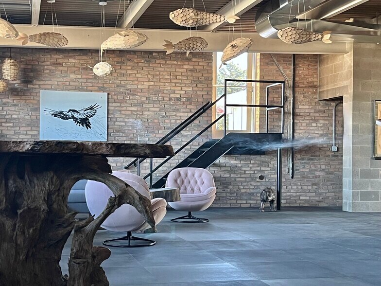 More Photos Of 1411 6th Ave, Grafton Showroom For Sale