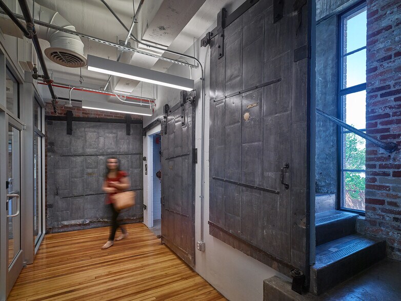 More Photos Of 875 Hollins St, Baltimore Office For Sale