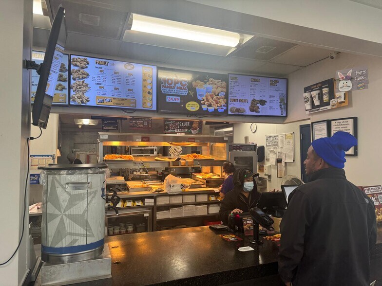 More Photos Of 10905 W Fairmont Pky, La Porte Fast Food For Sale