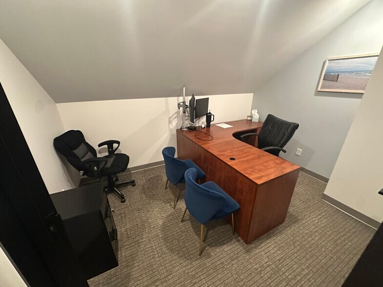 More Photos Of 118 N 3rd St, Grand Haven Office For Sale