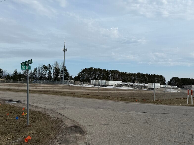 More Photos Of 2905 N Lincoln Rd, Escanaba General Retail For Sale