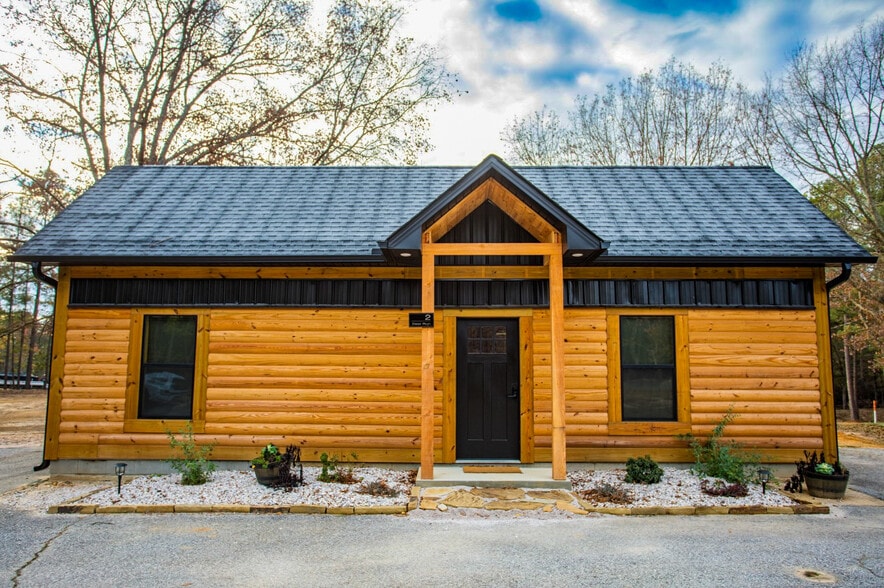 More Photos Of 1136 Arlie Moore Rd, Bismarck Hotel For Sale