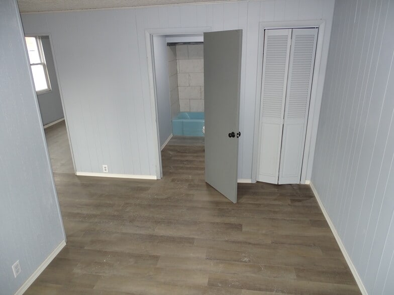 More Photos Of 519 Rock St, Shamokin Storefront Retail Residential For Sale