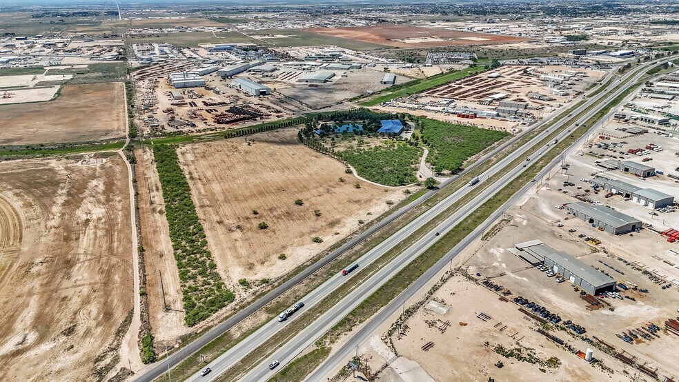 More Photos Of 2828 Interstate 20, Midland Flex For Sale