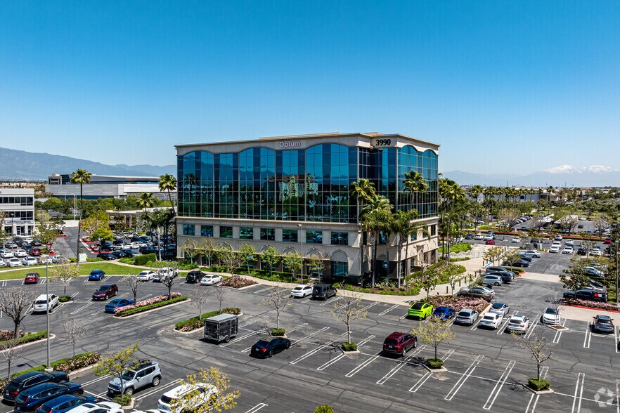 More Photos Of 3990 Concours, Ontario Office For Lease
